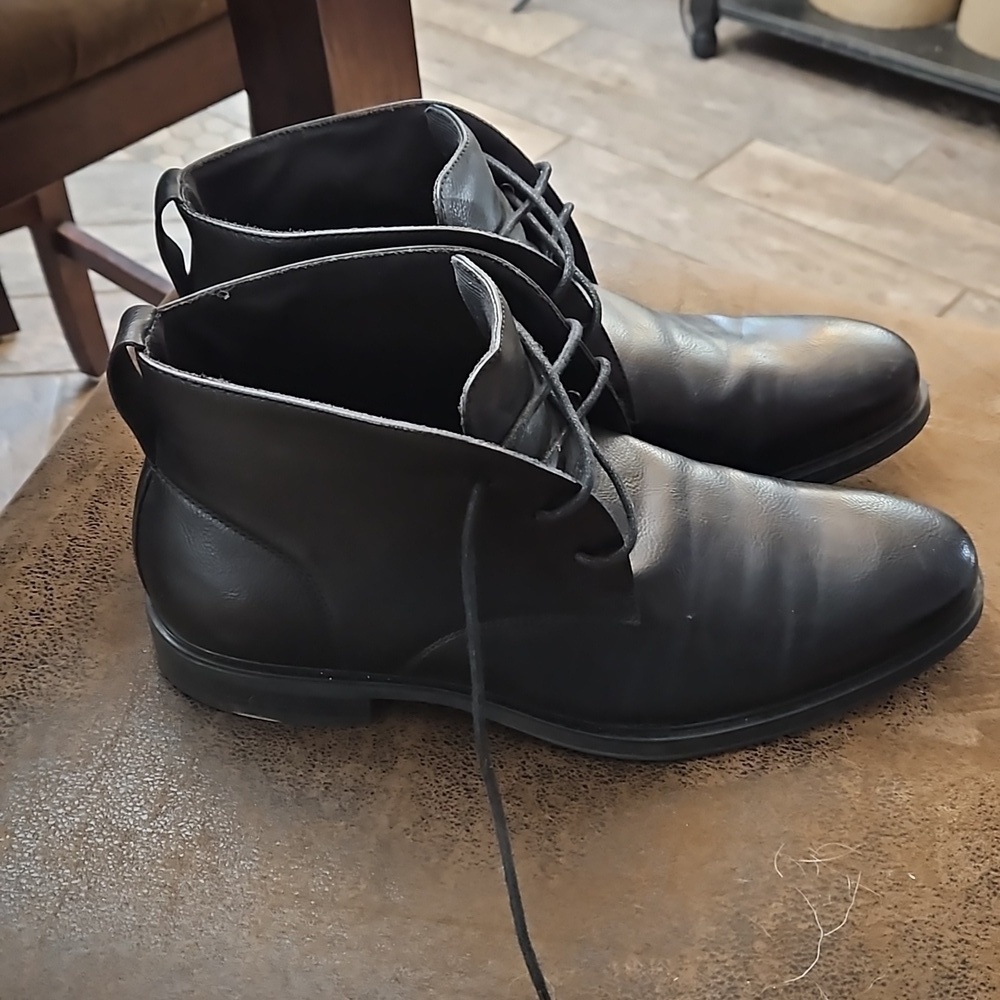 Van Heusen Dress Shoes Size 8